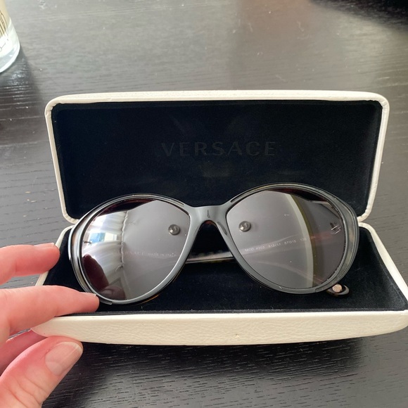 Versace Sunglasses - Picture 3 of 4